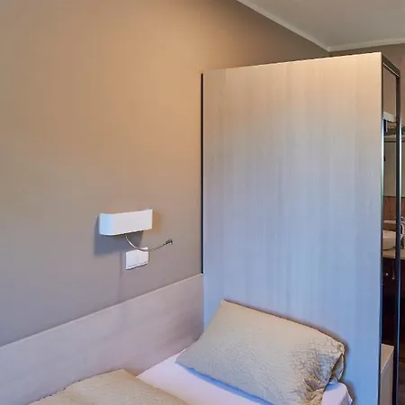 ホテル Restaurant Lindenhof Biblis